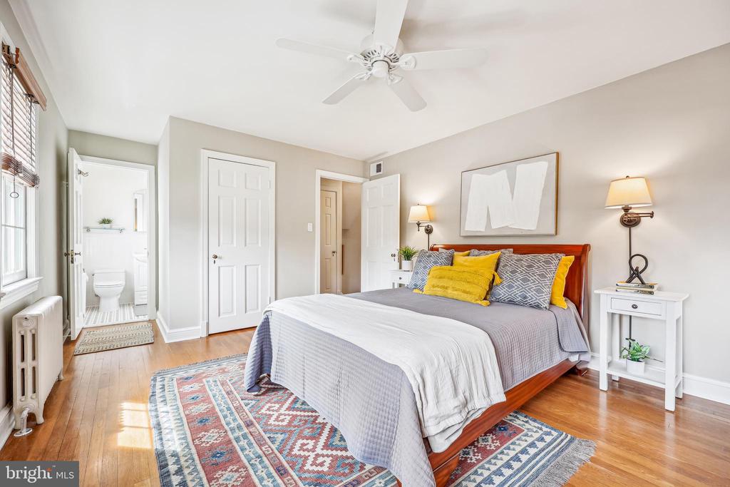 8904 Colesville Rd