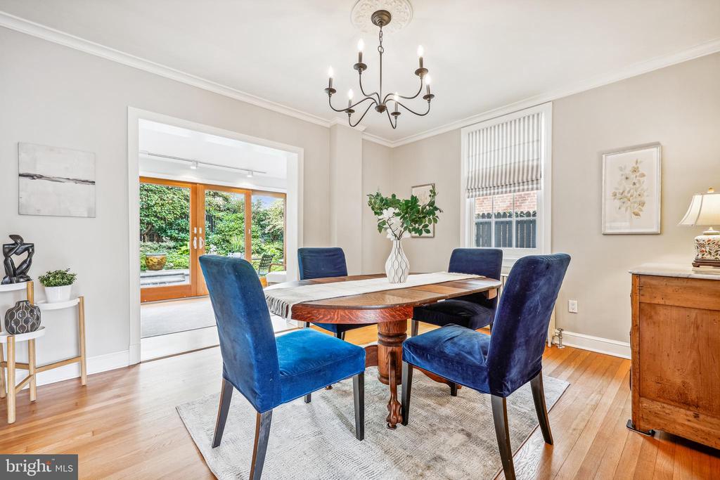 8904 Colesville Rd