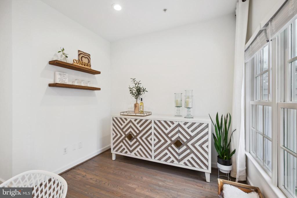 407 Oak Knoll Dr