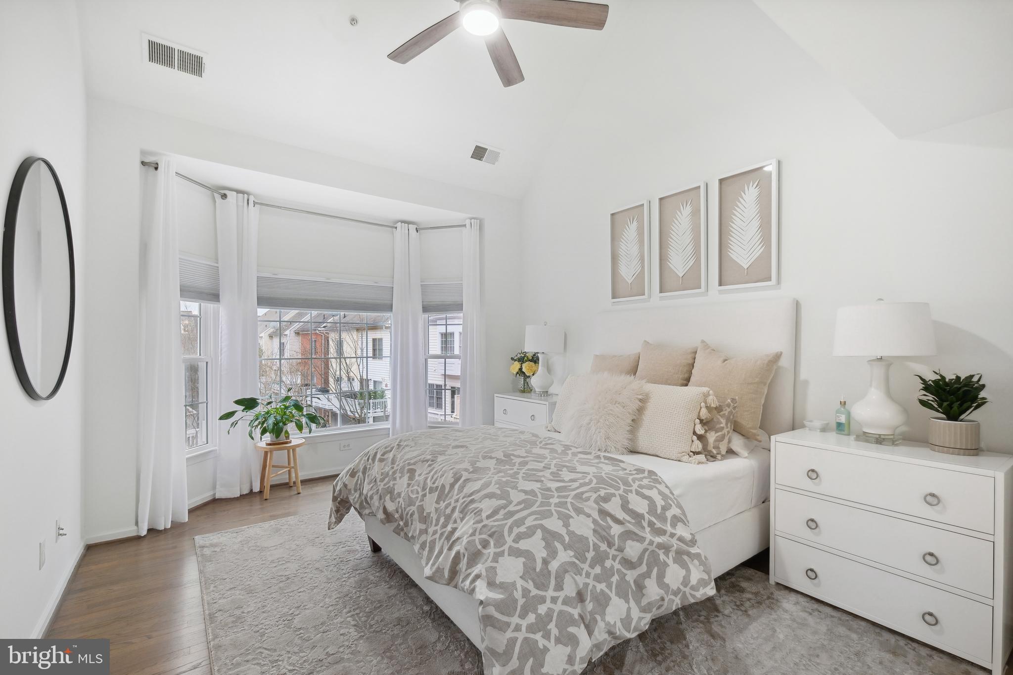 407 Oak Knoll Dr