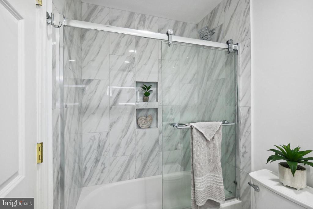 407 Oak Knoll Dr