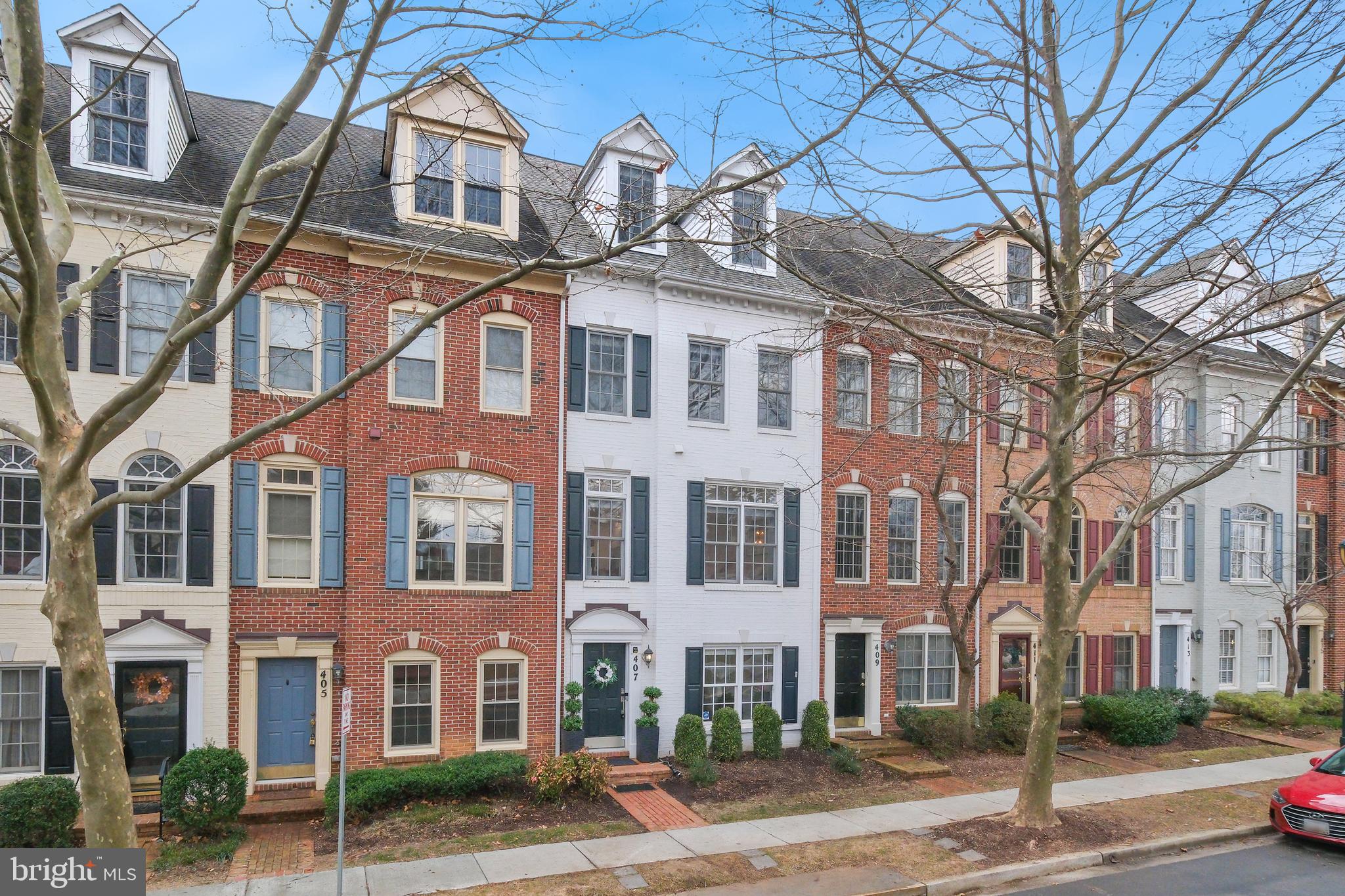 407 Oak Knoll Dr