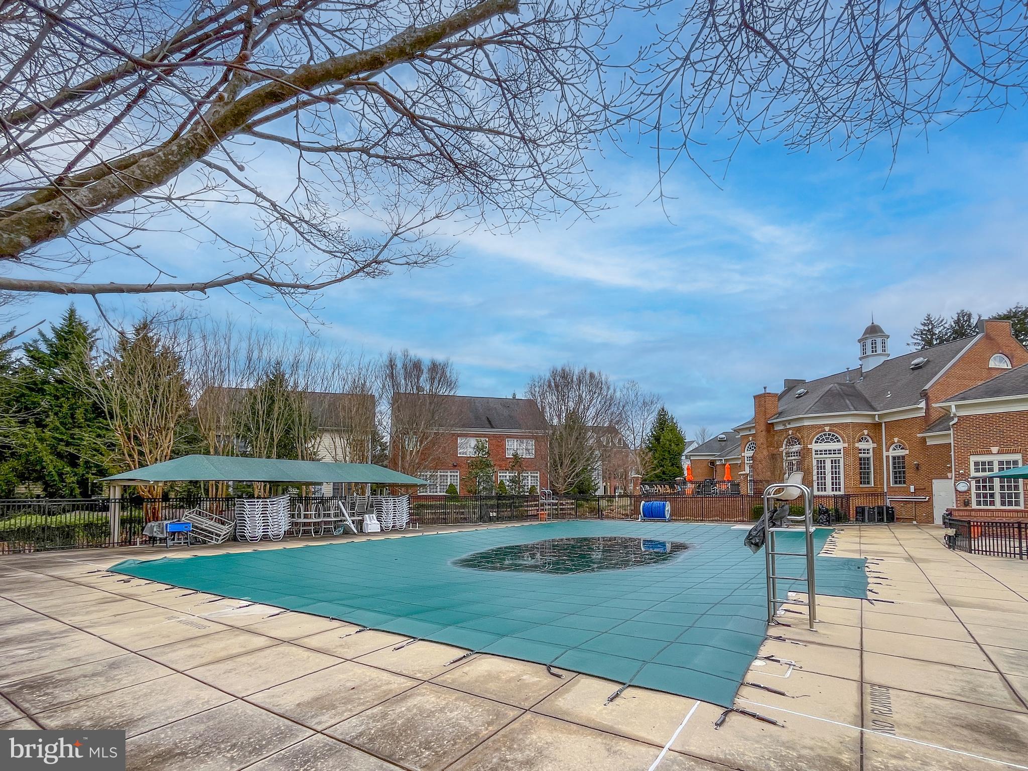 407 Oak Knoll Dr