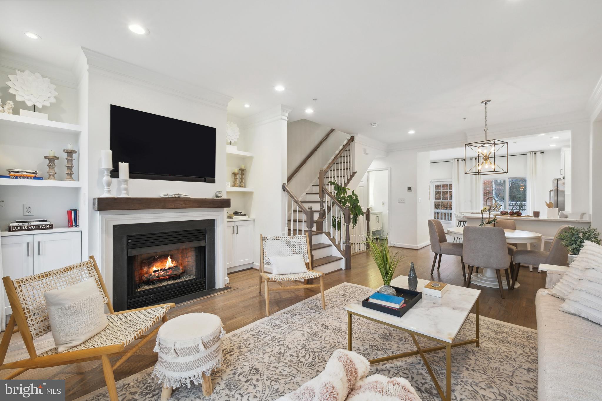 407 Oak Knoll Dr
