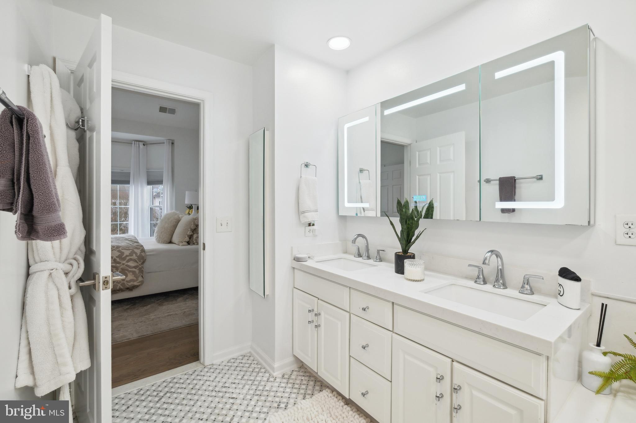 407 Oak Knoll Dr