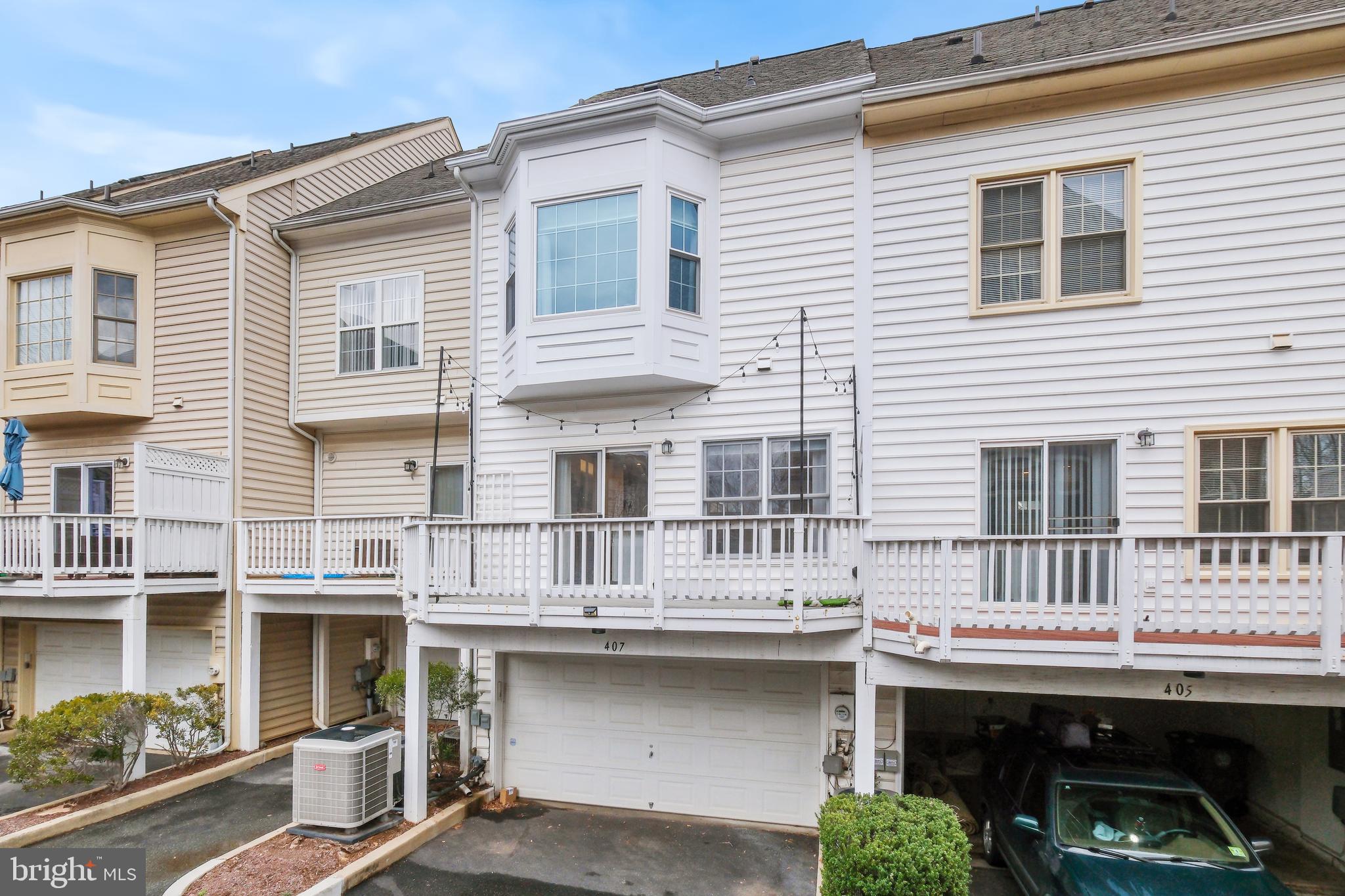 407 Oak Knoll Dr
