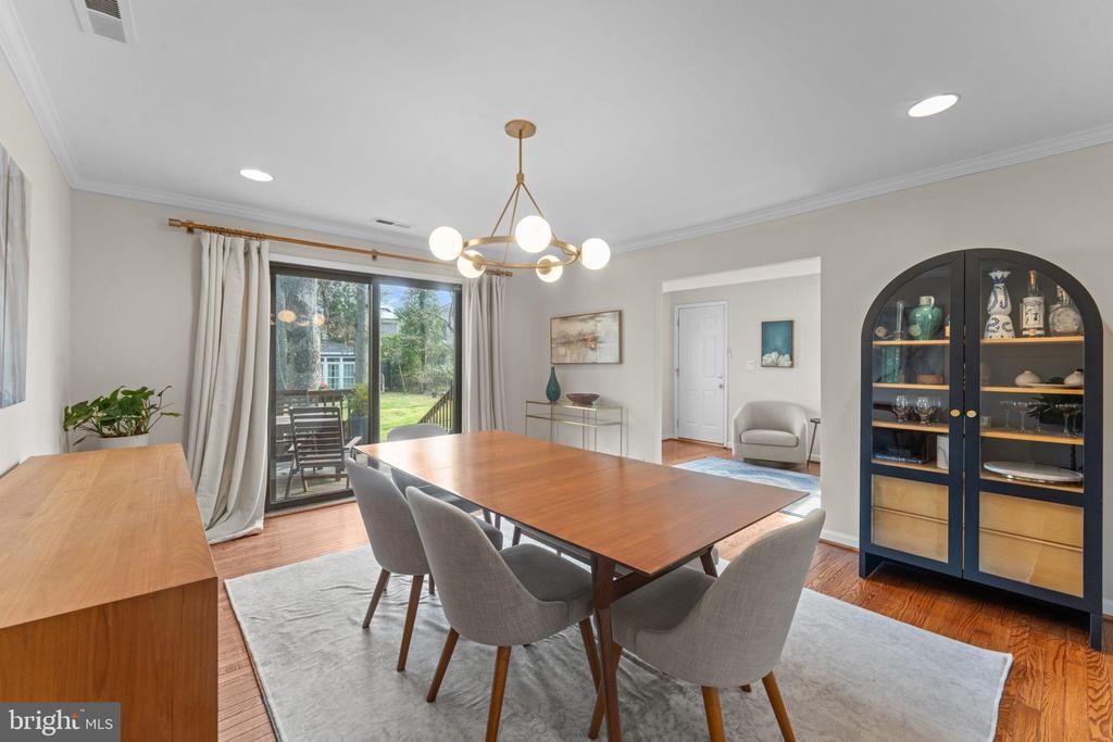 1604 HIGHLAND DRIVE