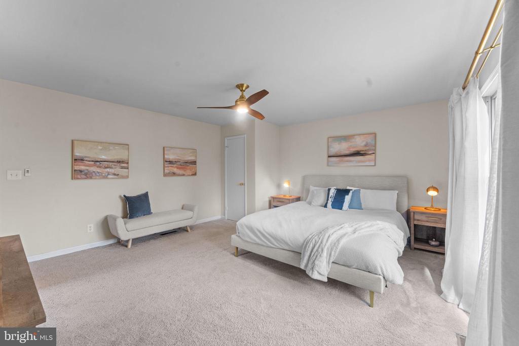 1604 HIGHLAND DRIVE