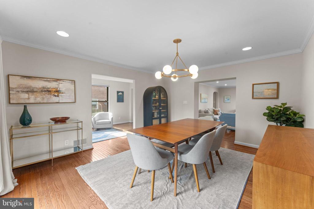 1604 HIGHLAND DRIVE