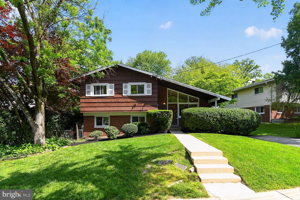 4401 FERRARA DRIVE