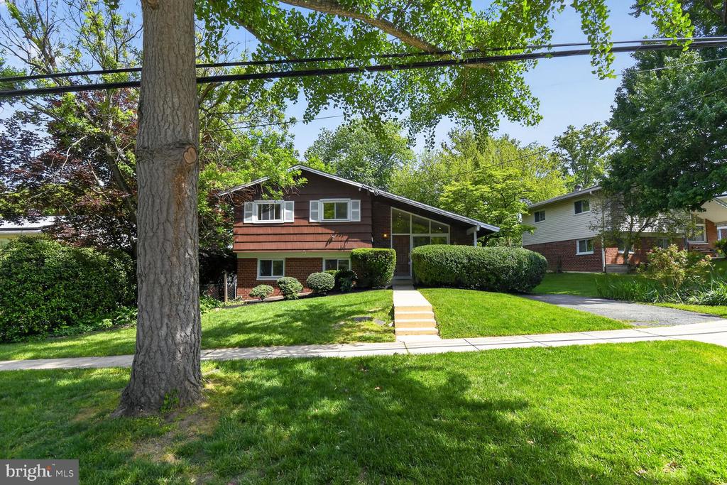4401 FERRARA DRIVE