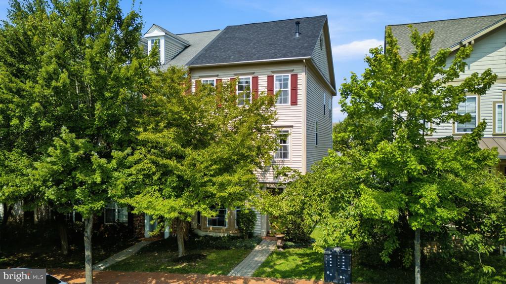 12805 CLARKSBURG SQUARE ROAD