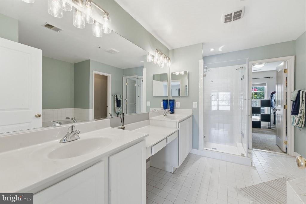 12805 CLARKSBURG SQUARE ROAD