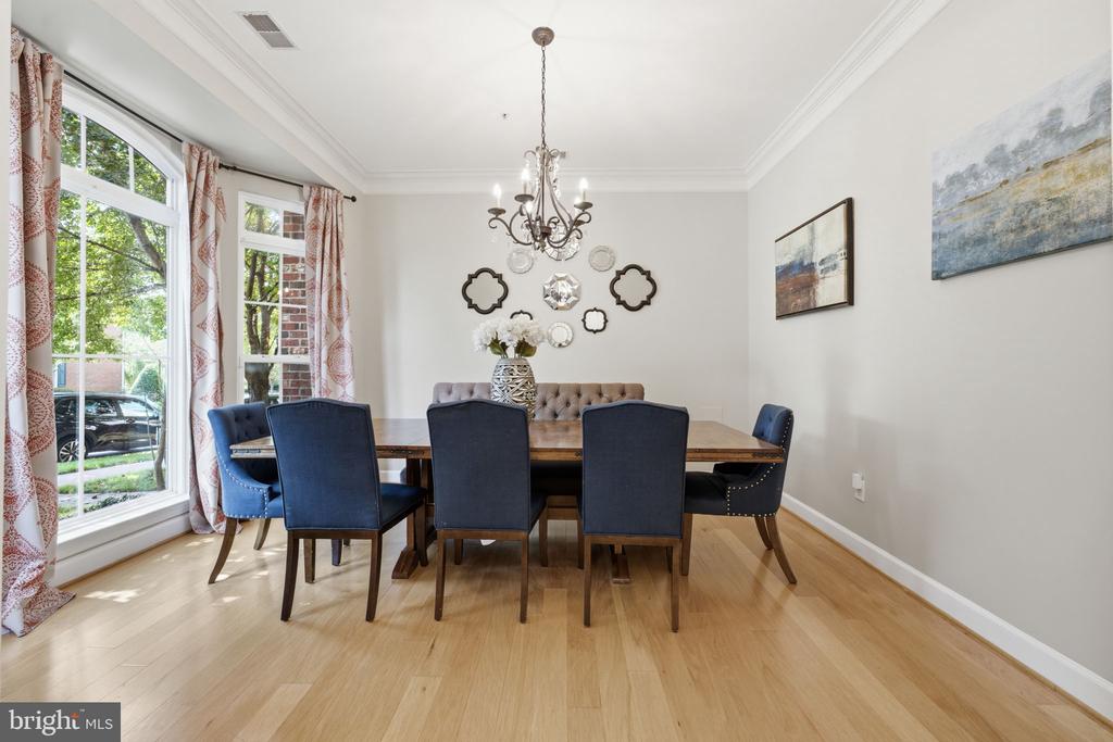 12805 CLARKSBURG SQUARE ROAD