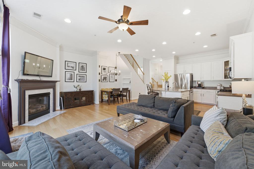 12805 CLARKSBURG SQUARE ROAD