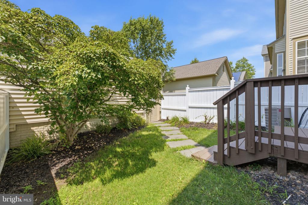 12805 CLARKSBURG SQUARE ROAD