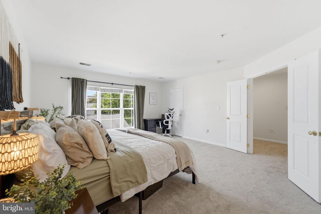 12805 CLARKSBURG SQUARE ROAD
