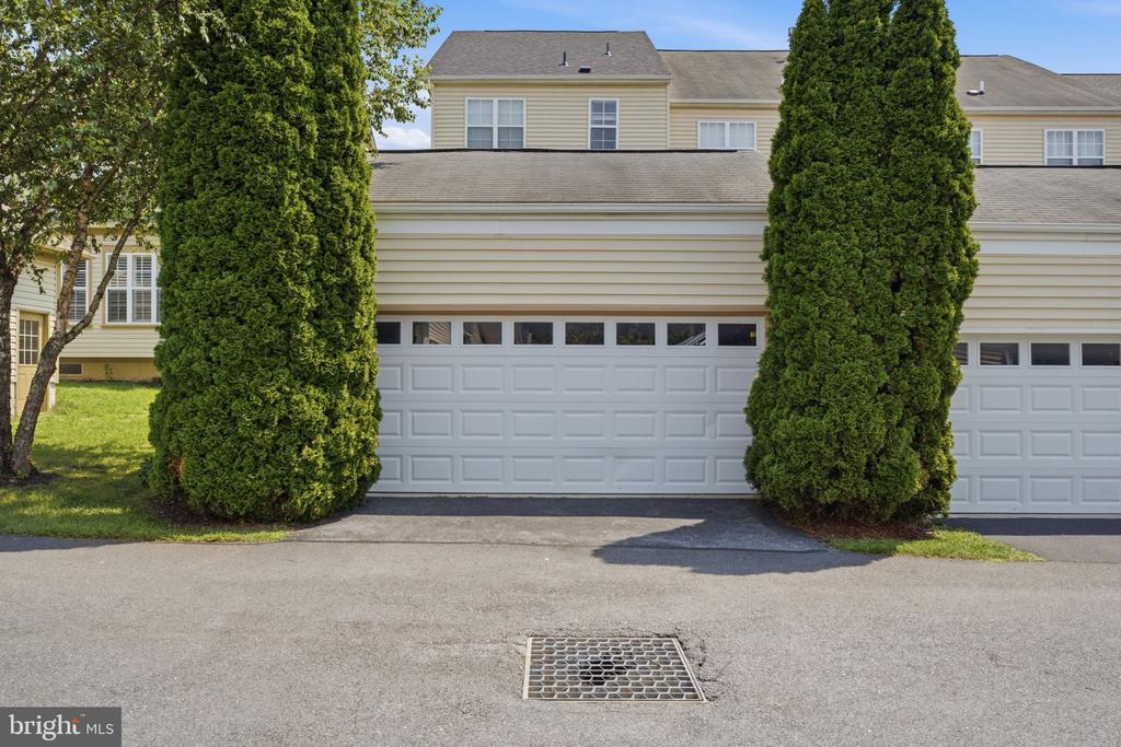 12805 CLARKSBURG SQUARE ROAD