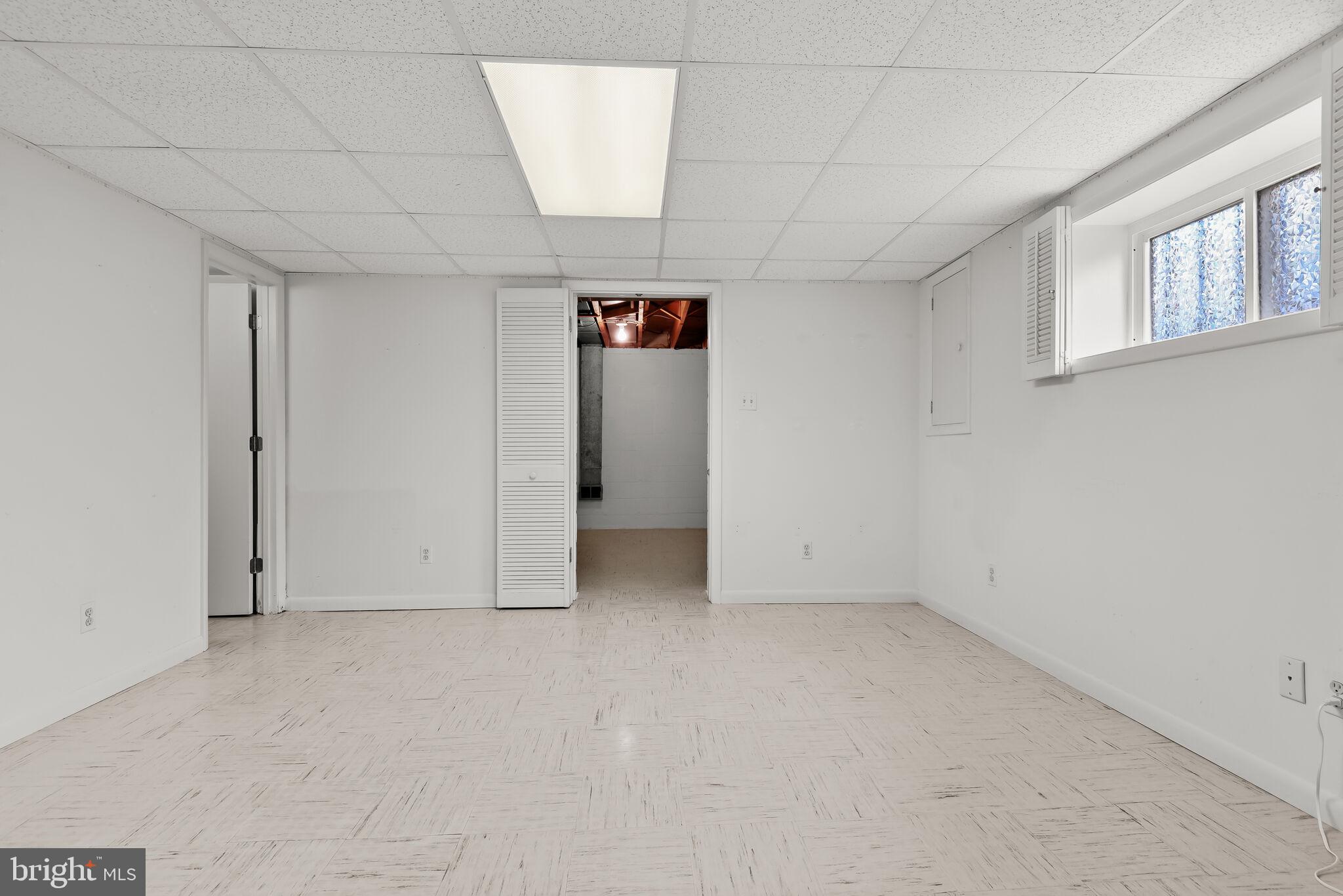 9216 Saint Andrews Pl