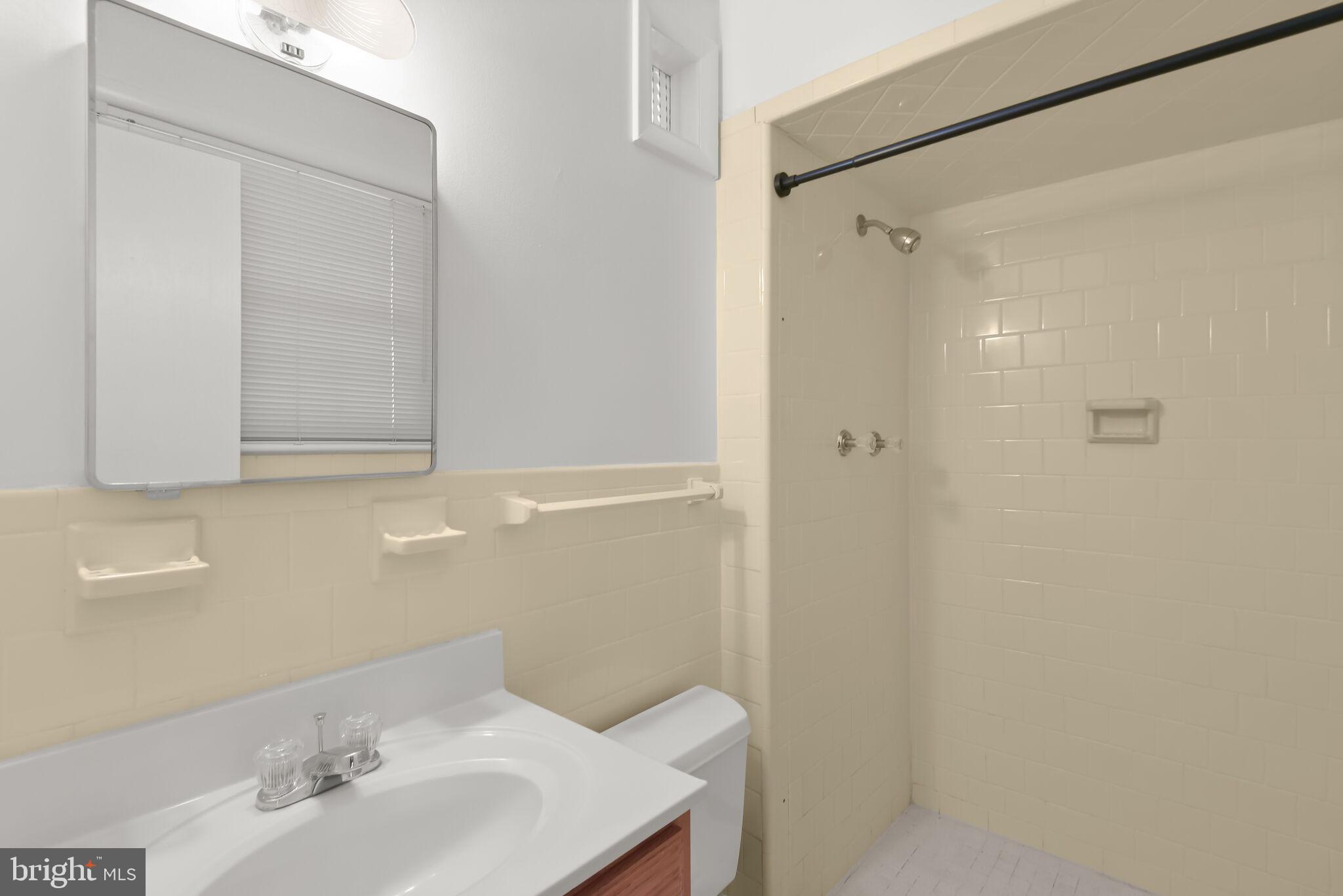 9216 Saint Andrews Pl