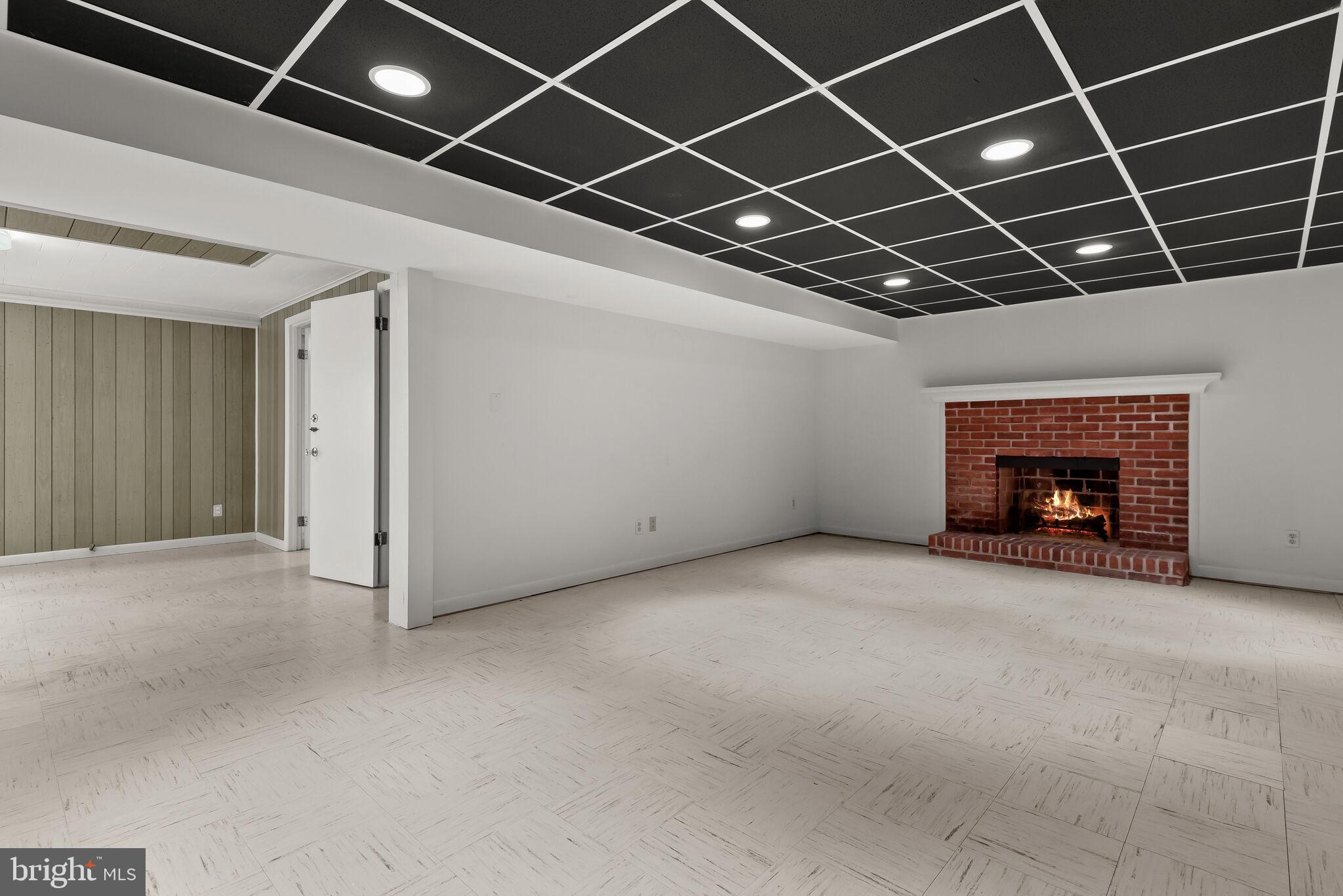 9216 Saint Andrews Pl