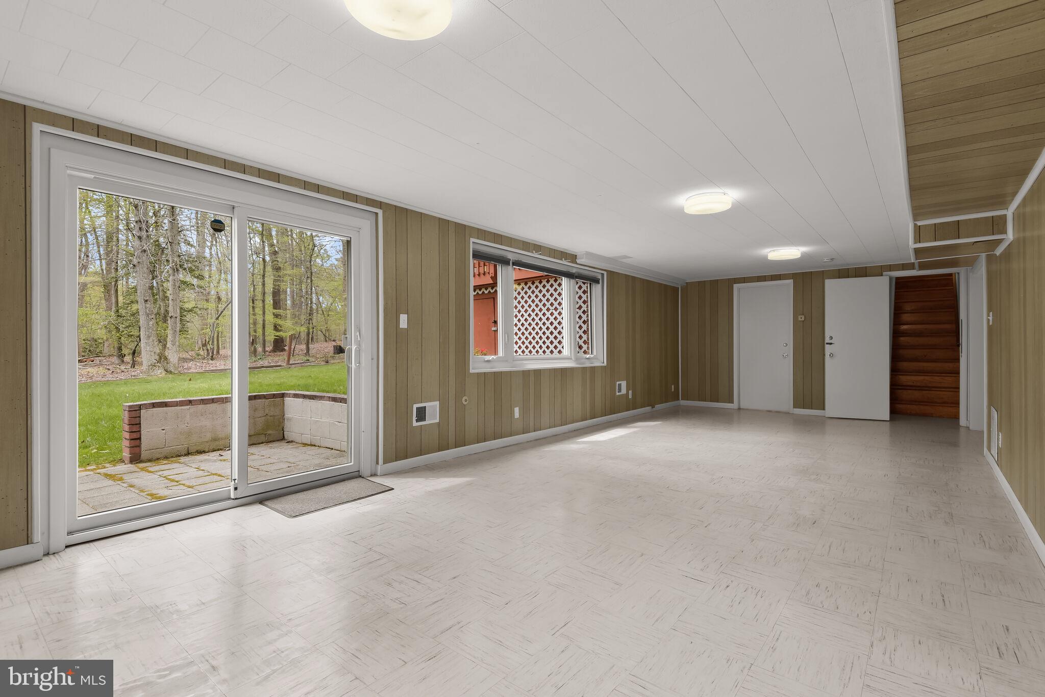 9216 Saint Andrews Pl