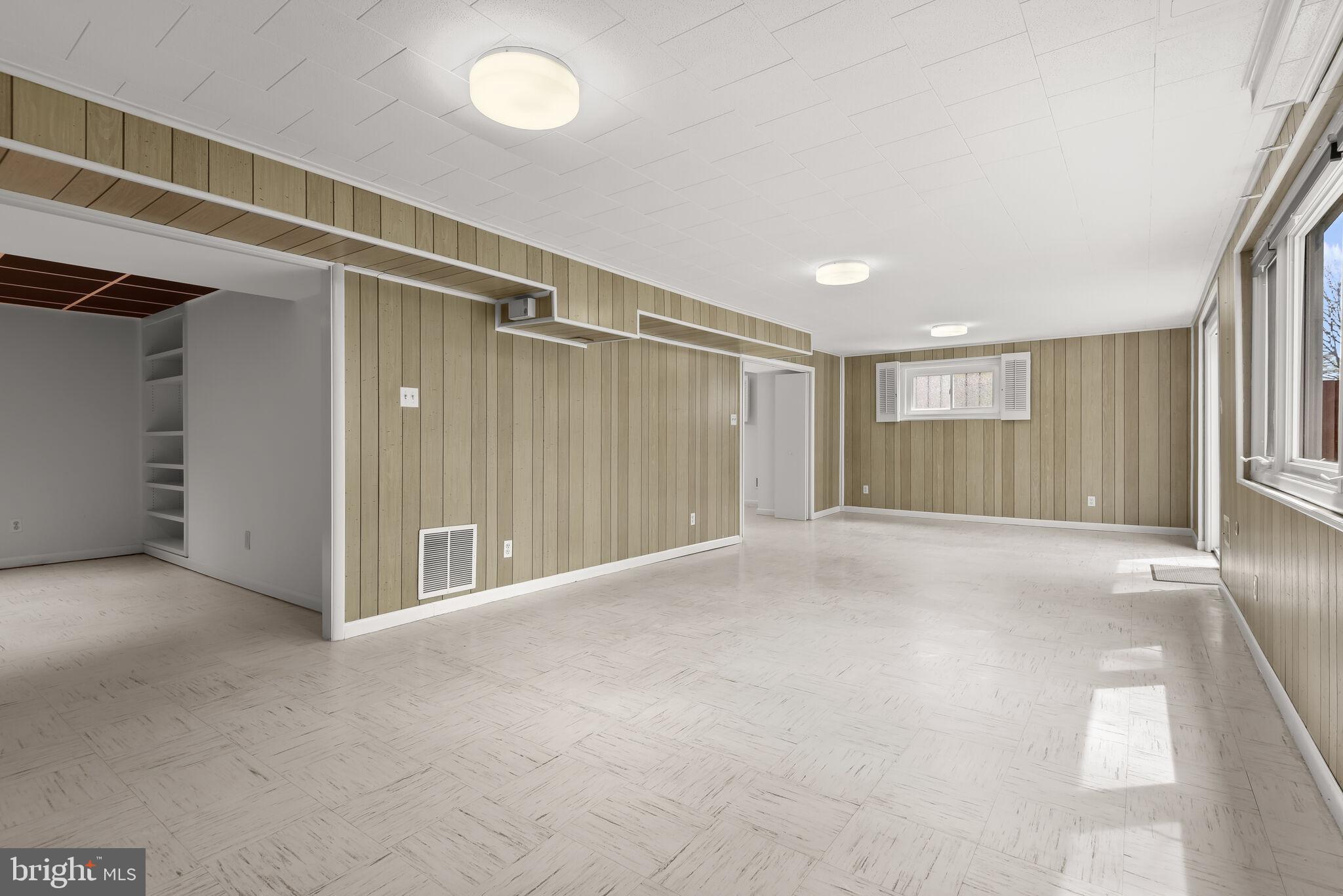 9216 Saint Andrews Pl