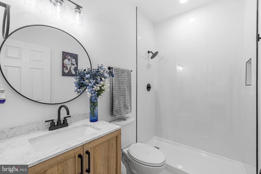 5114 Kennebunk Ter