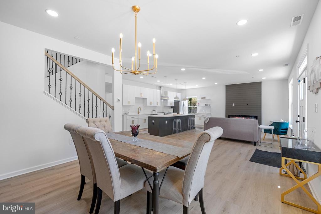 5114 Kennebunk Ter