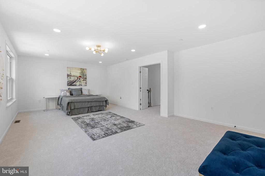 5114 Kennebunk Ter