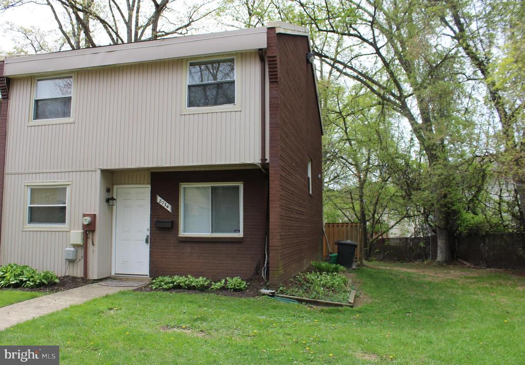8734 Brae Brooke Dr