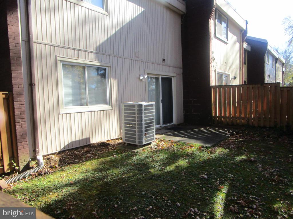 8734 Brae Brooke Dr
