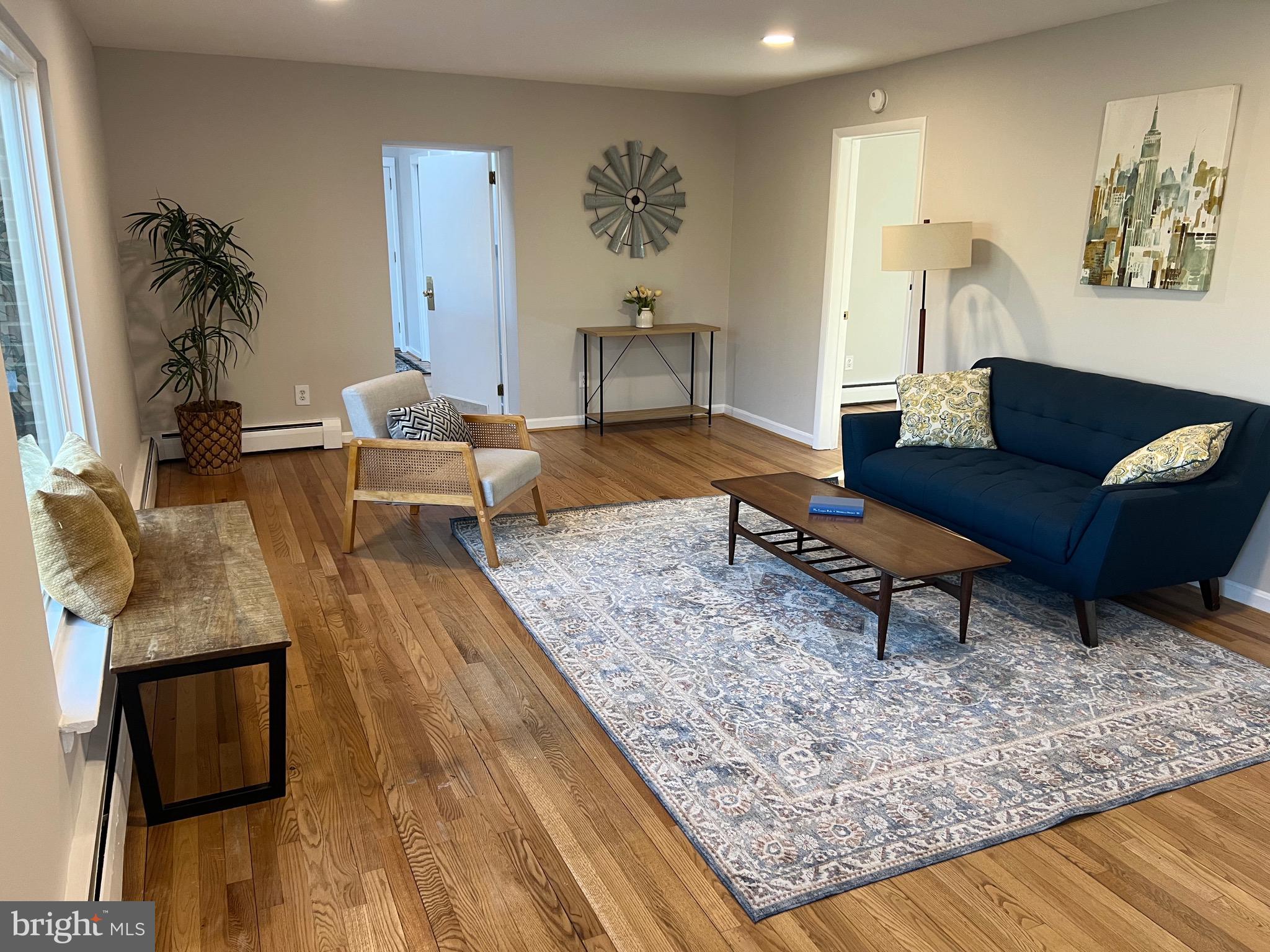 8 LAKESIDE DRIVE