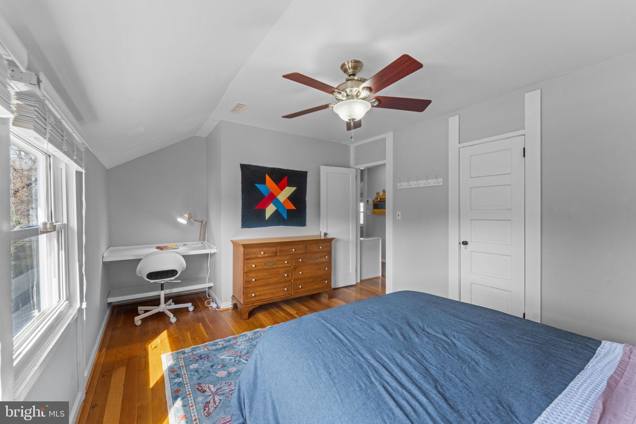 4702 LONGFELLOW STREET