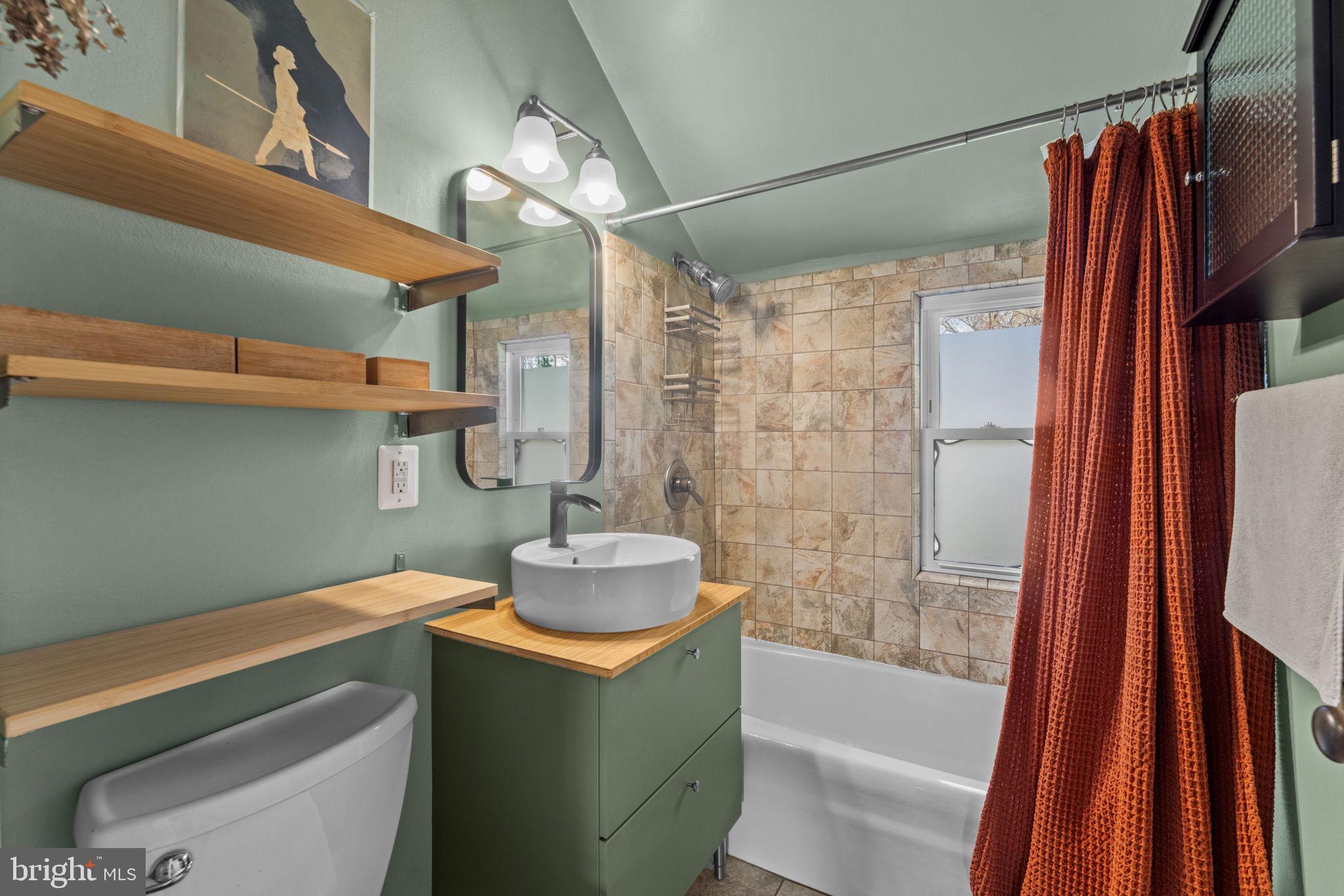 4702 LONGFELLOW STREET