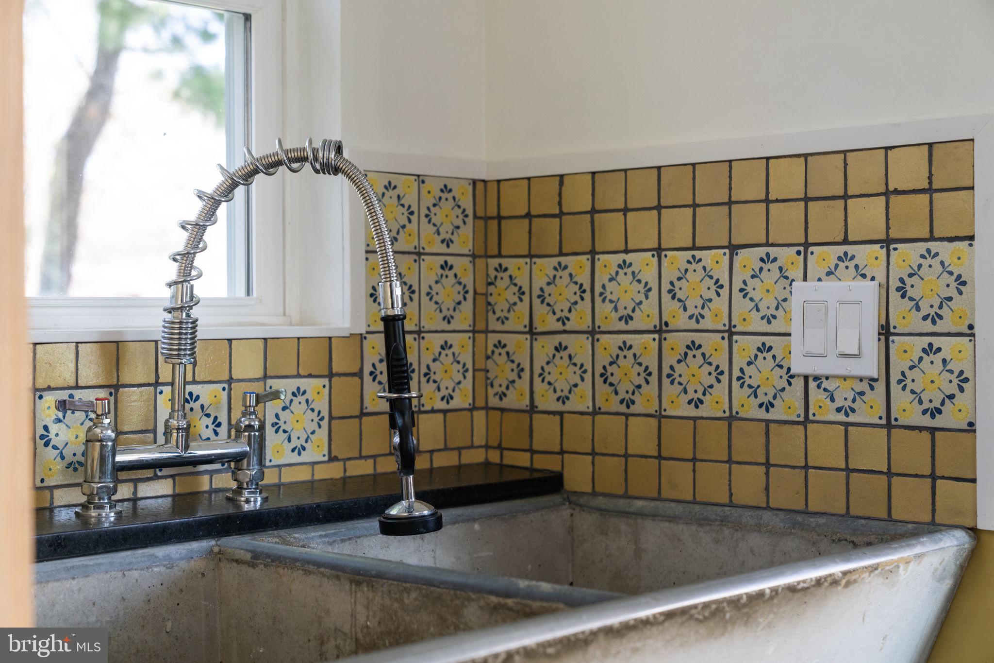 4702 LONGFELLOW STREET