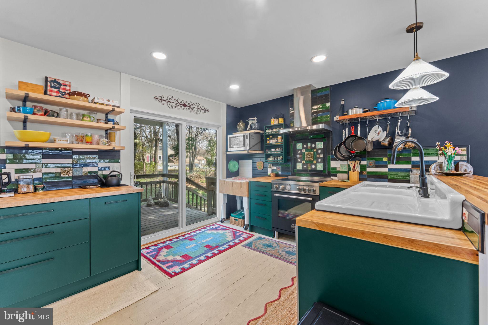 4702 LONGFELLOW STREET