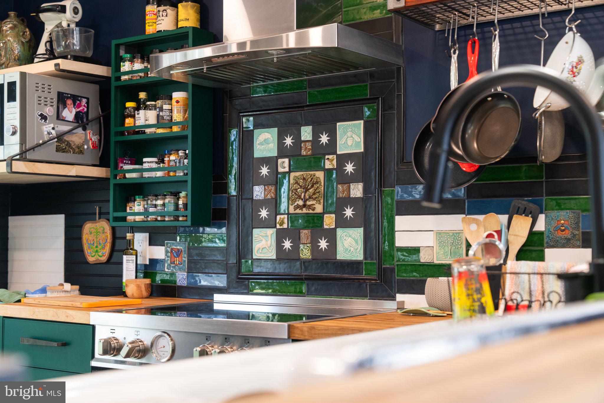 4702 LONGFELLOW STREET