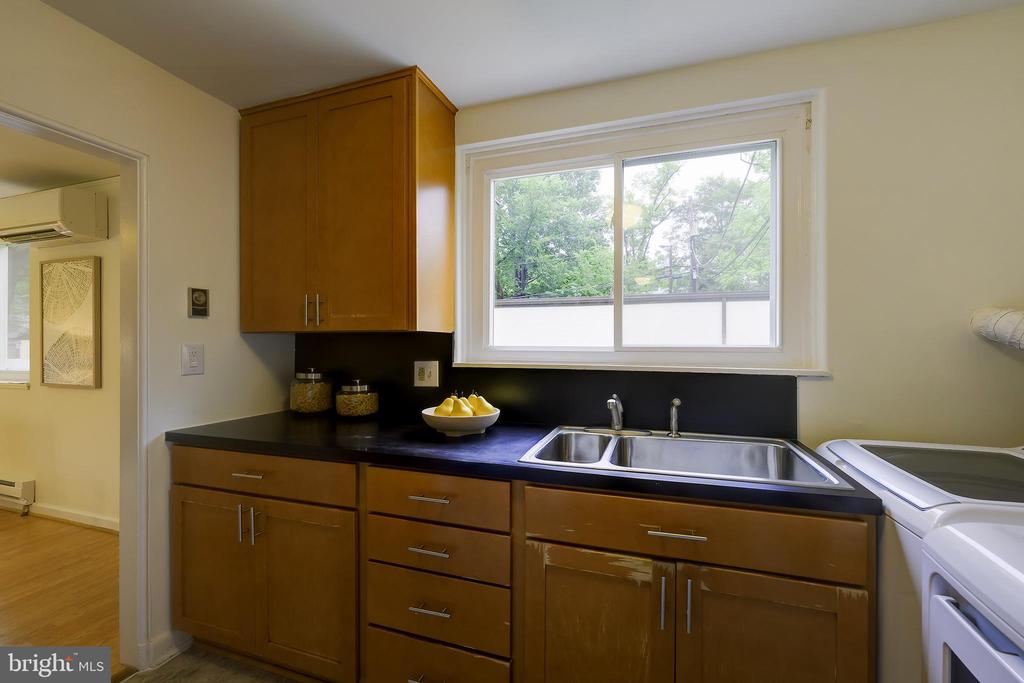 2 GARDENWAY
