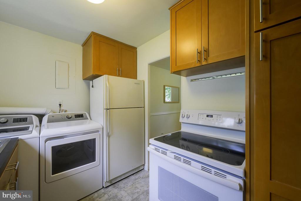 2 GARDENWAY