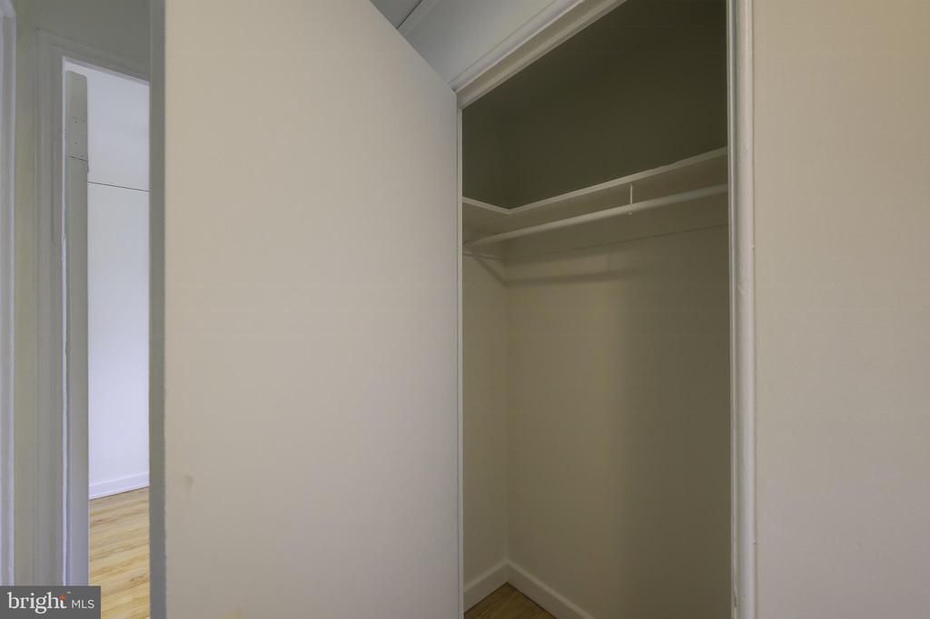 2 GARDENWAY