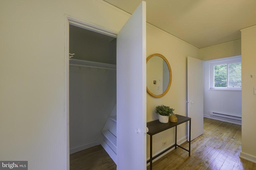 2 GARDENWAY