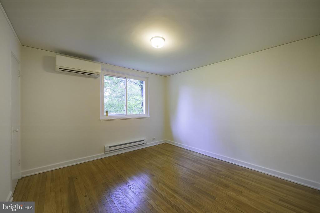 2 GARDENWAY
