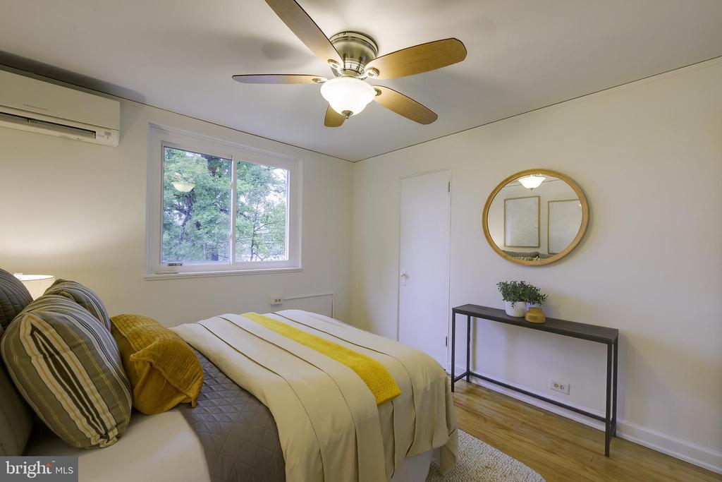 2 GARDENWAY