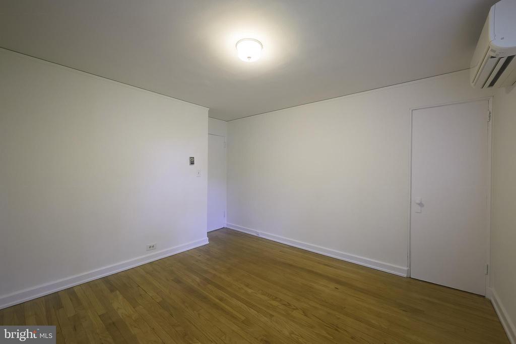2 GARDENWAY