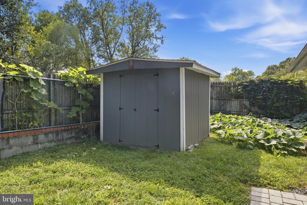 3707 WINDOM ROAD