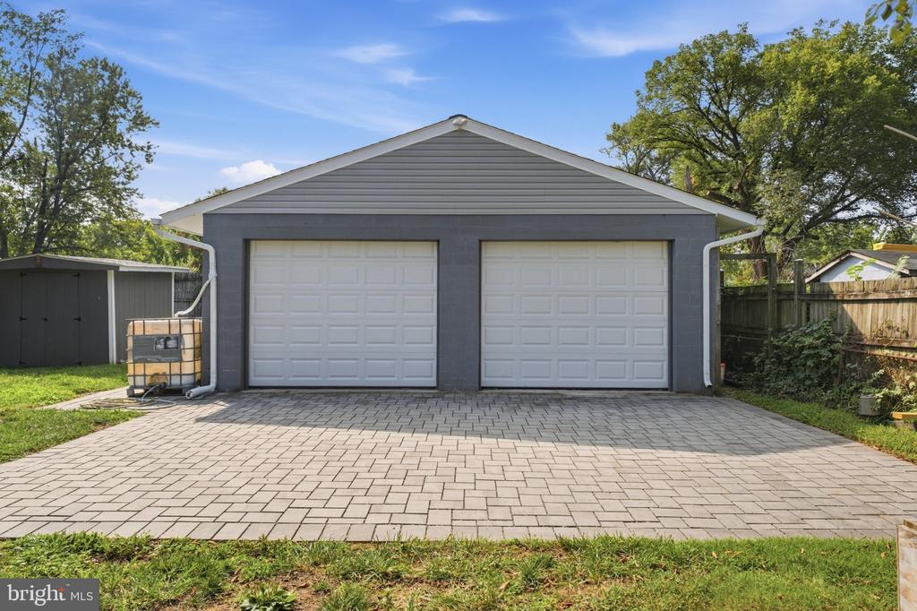 3707 WINDOM ROAD