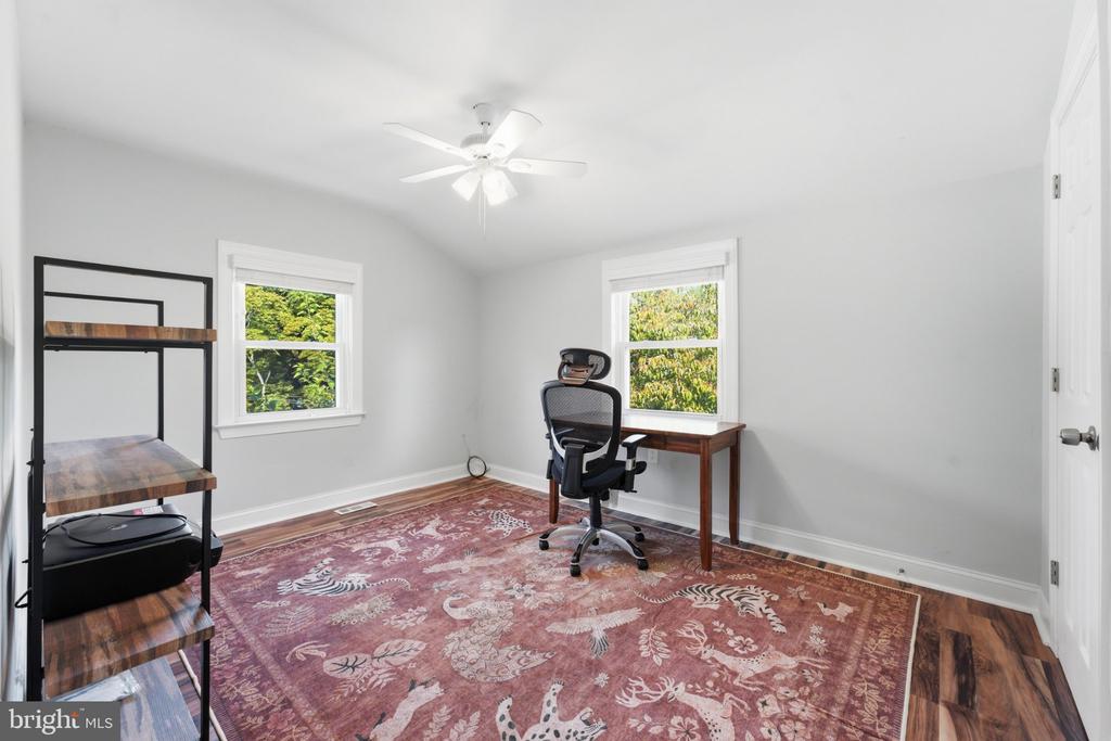 3707 WINDOM ROAD