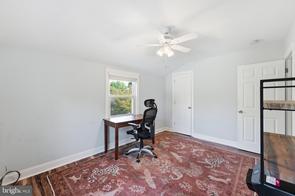 3707 WINDOM ROAD