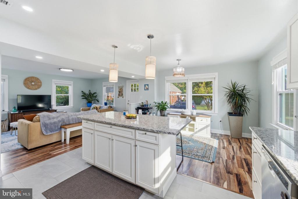 3707 WINDOM ROAD